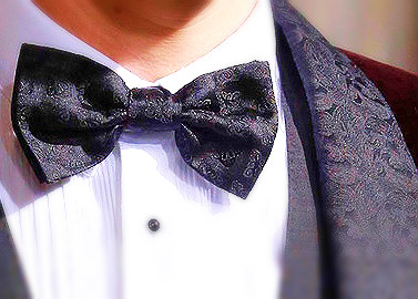 thebritishteapot:  thescienceofjohnlock:  iresearchedyou:  suit details from dos