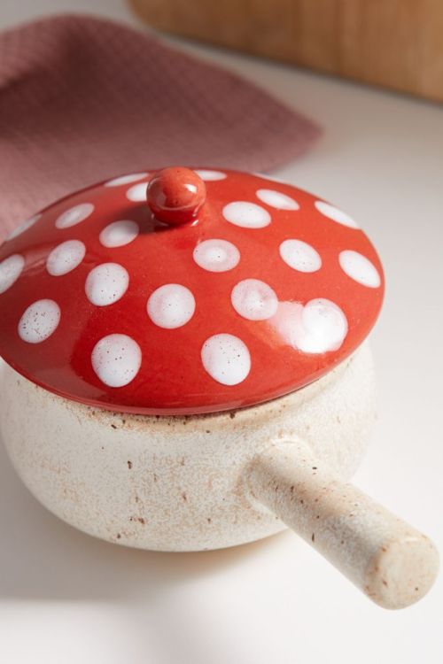 doomhope:peachblushparlour:Mushroom Crock [Image ID: Two photos of a small mushroom themed crock pot