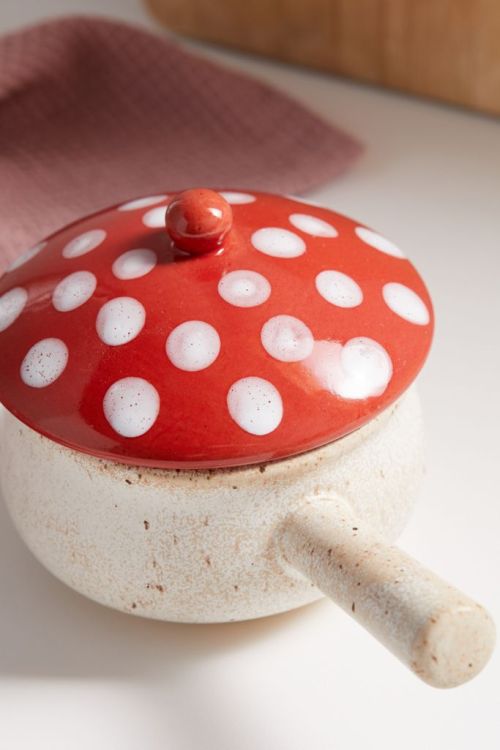 peachblushparlour:Mushroom Crock