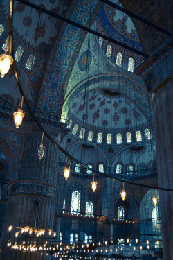 understructure:    Blue Mosque, Istanbul  