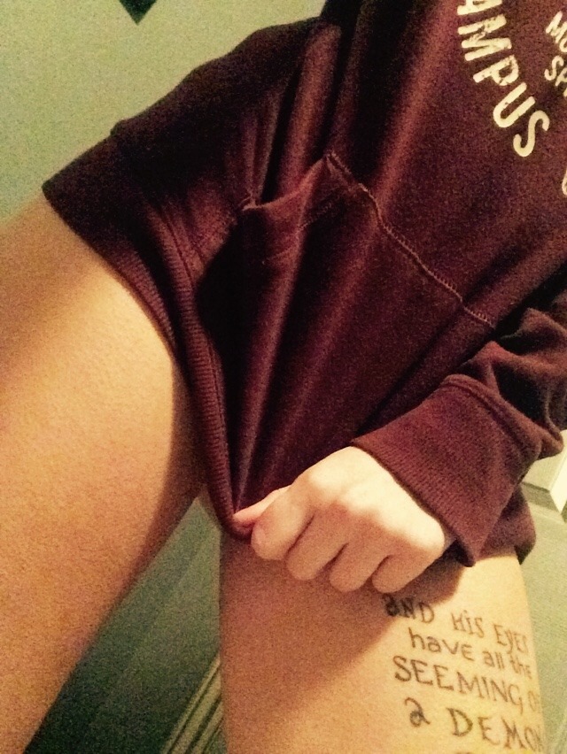 the-young-couple1:  With my dominant working out of town I figured if he can’t