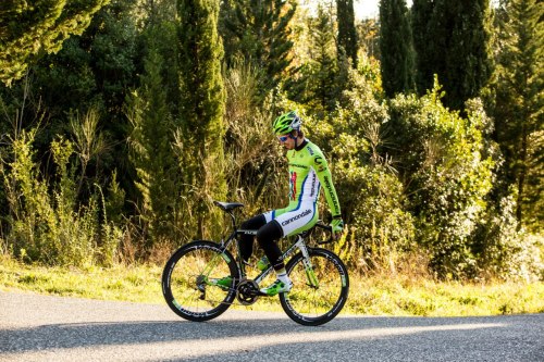 rebelyelliex:  Peter Sagan riding his bike in a rather special way