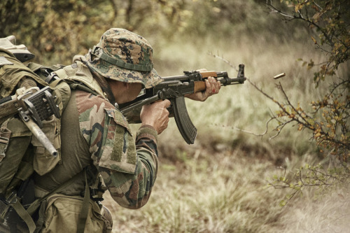 foggyi:  P. 2. Members of MARSOC attend the Advanced Sniper Training Course in Jacksboro, TX on October 29, 2013