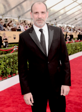 welton-lasso:  The cast of OITNB on the red carpet for the 21st Annual SAG Awards