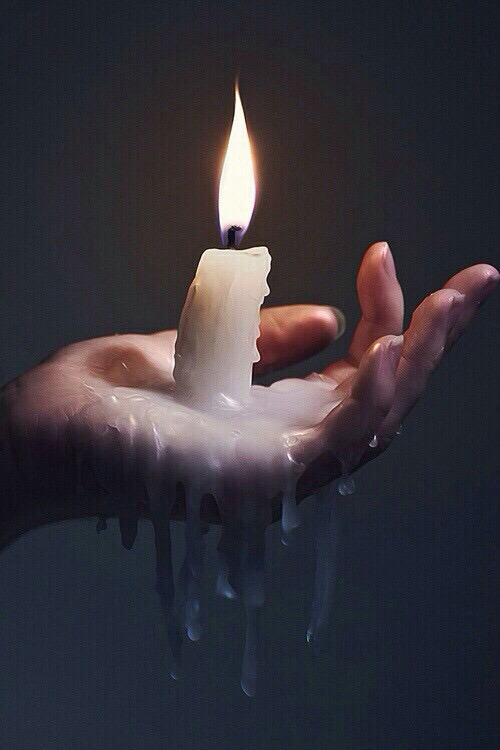 where-i-draw-the-line:  Candle on We Heart It.