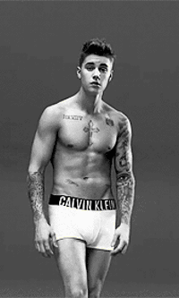 male-and-others-drugs:  Sessão Cuecas: Justin Bieber