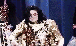 kingmjjpop:  thepersianboy:  Oh forreal, MTV?  DO YOU REMEMBAH MTV? ON THE PHONE?