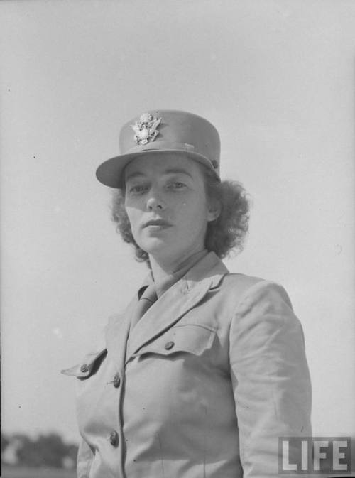 Women’s Army Auxiliary Corps, Fort Des Moines(Marie Hansen. 1942)