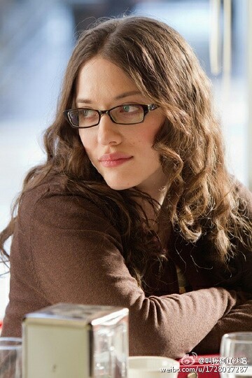 aoisakai:Unseen Darcy Lewis picture !Kat Dennings: I heard later after I got the role, it wassuppose