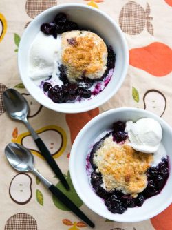 foodffs:  Blueberry CobblerFollow for recipesGet