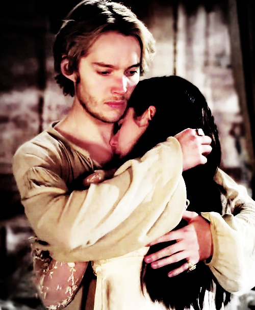 all-things-frary:When the evening shadows and the stars appear And there is no one there to dry your