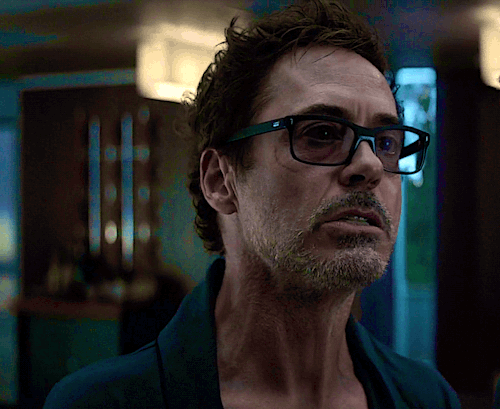 starkunlimiteds:jess-b-thot:Evans:#rdj showed more emotion on his face when tony was dead than evans