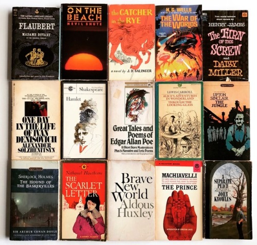 macrolit:Giveaway Contest: We’re giving away fifteen vintage paperback classics by Edgar Allan