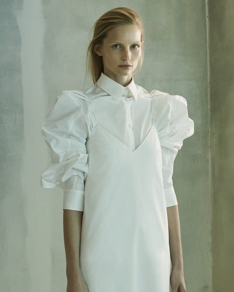 NOWFASHION — @therow unveiled its Pre-Fall 2016 collection and...