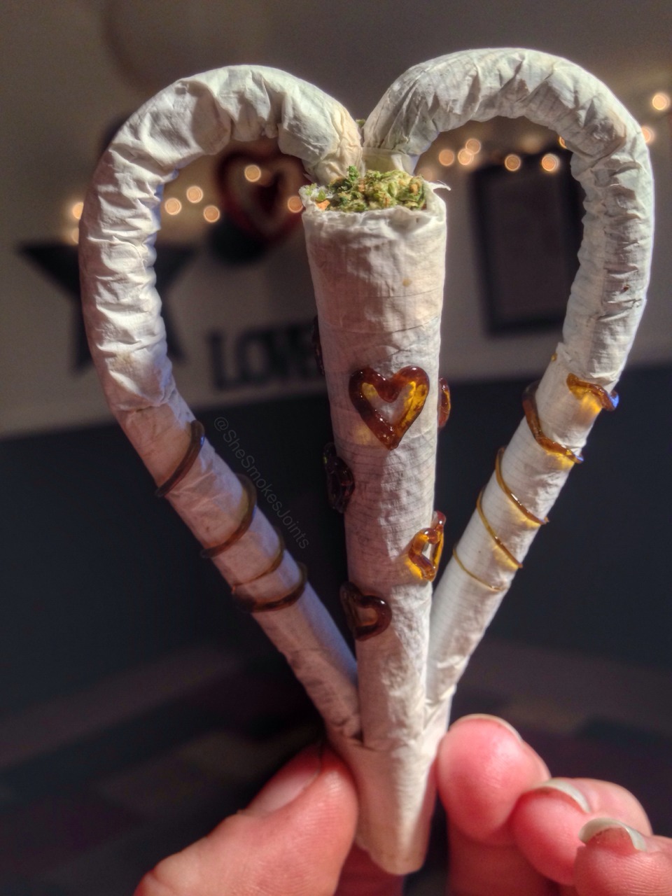 shesmokesjoints:  Someone asked me to post the pictures of my heart joint as one,