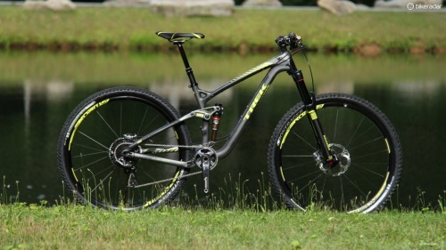 www.bikeradar.com/mtb/news/article/trek-and-sram-roll-out-wider-axle-standard-41352/
