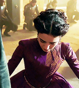 dailystillstarcrossed:Princess Isabella’s Costumes + In Fair Verona, Where We Lay Our Scene