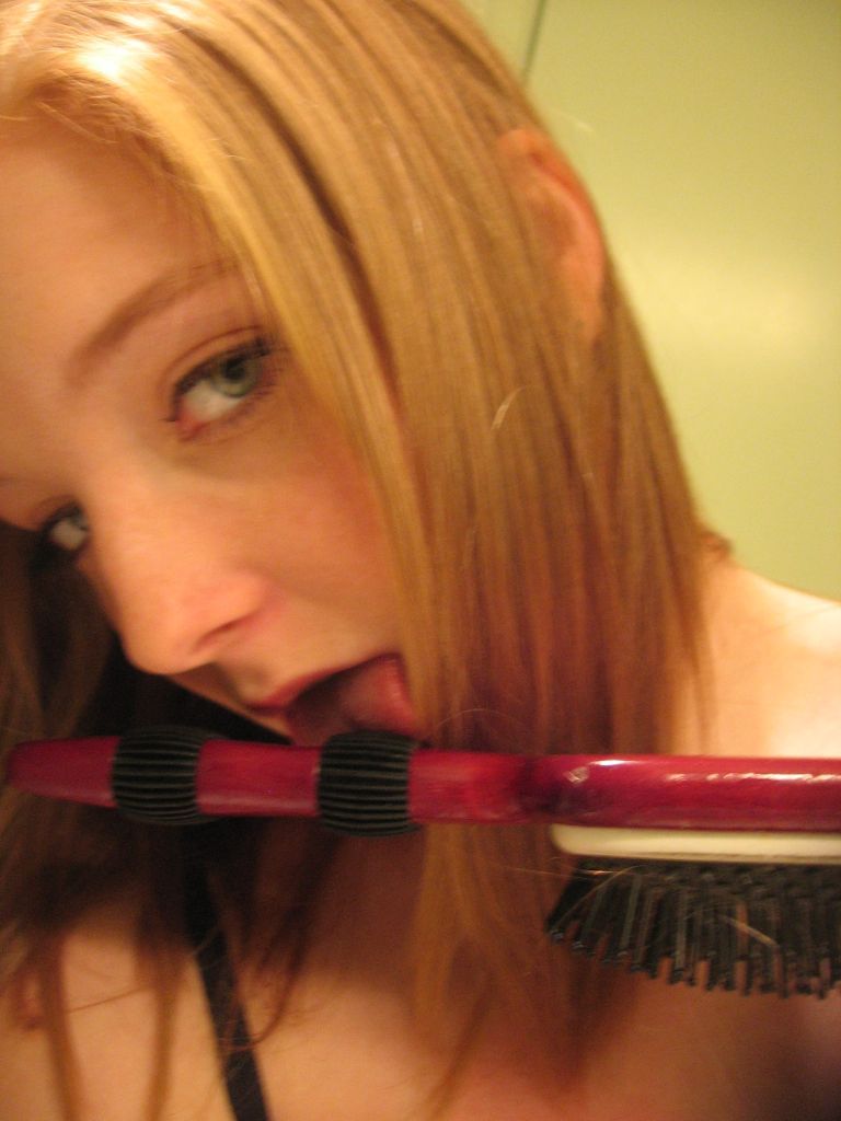 Slapper loves using her hair brush to satisfy her hungry cunt  more chavs at http://www.slappercams.com/
