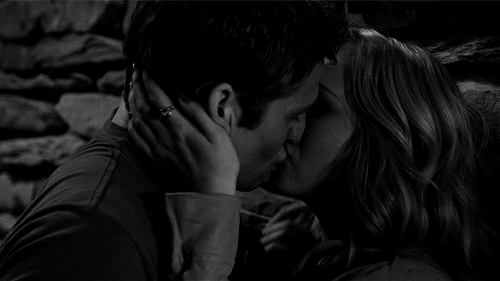 gosexypics:  WOW! Crazy Facts About Kissing 