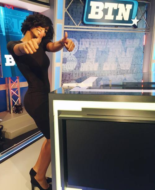thinkmillionsmakemillions:  afrikangyal:  marcusbelafonte:  Taylor Rooks appreciation post.At 23, Taylor is making a name for herself as a talented journalist/host/correspondent on the rise.And she’s our own Big Ten reppin’, STL and Chicago reppin’,