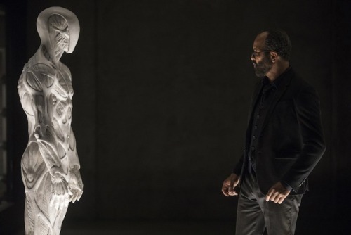These violent delights have violent ends.In HBO’s Westworld, human-like robots populate a theme park