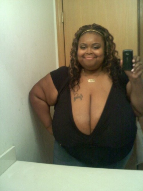 hugeheavytits:  http://hugeheavytits.tumblr.com/ Ladies - send in your big boob submissions!