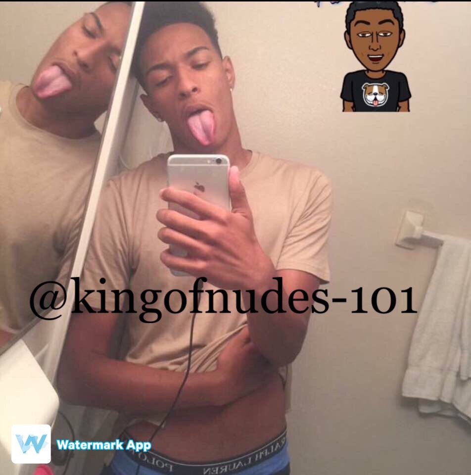 kingofnudes-101:  Kik or email me to buy his pics and videos 🍆🍆