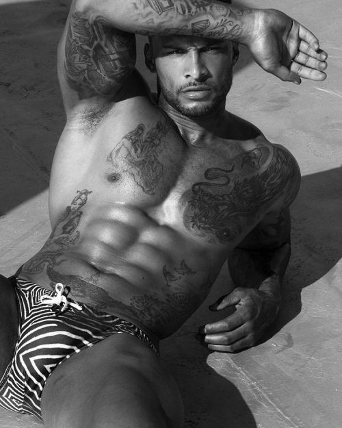 nakedblackmalestarz: #davidmcintosh