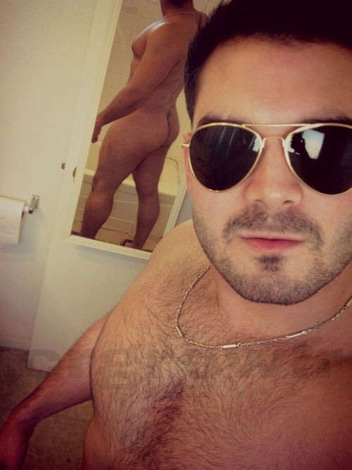 alanboypinoy:  thestubbycubby:  I swear this is Adam Richman from Man vs Food!!!