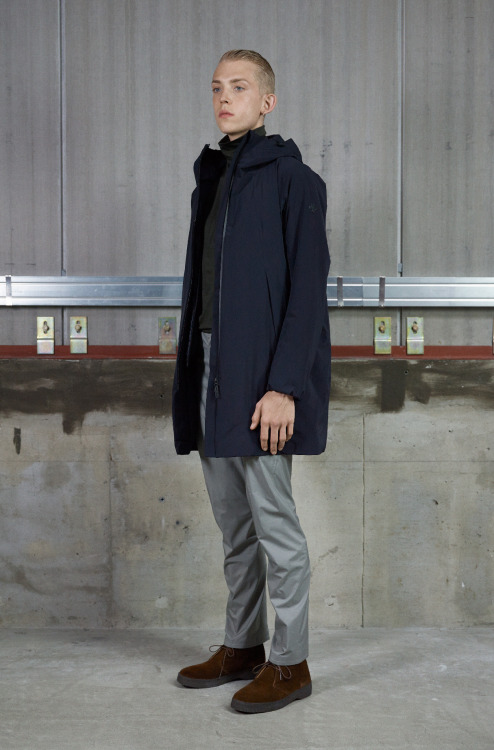 公式】DESCENTE BLANC-デサント ブラン (店舗) — ITEM COAT ショッピングを通販 デサントオルテラインモバイルサーモベスト ベスト