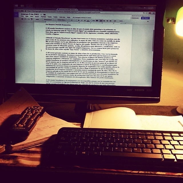 #pasandolacabron to-to-to-toooda la noche!! #homework #paper #allnighter #nosleep