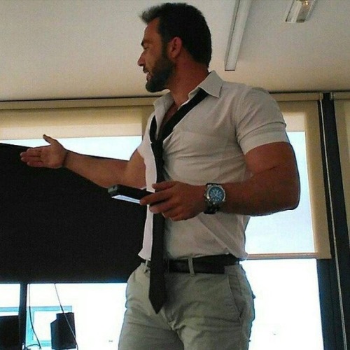 cowboybulgejeans: the-privateer:  musclehunkymen: ‪Muscled school teacher Juan Luis San Nicholas and the clothes he wears to class. where were teachers like this when i went to school!?  brains and braun 