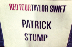 everswift:AS FOR TAYLOR SWIFT, I NEVER TAKE MY HATS OFF BUT HATS OFF TO YOU. IF YOU KEEP WRITING SON