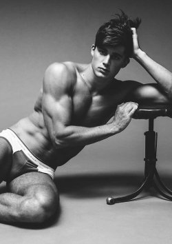model-hommes:  Pietro Boselli photographed by Darren Black.
