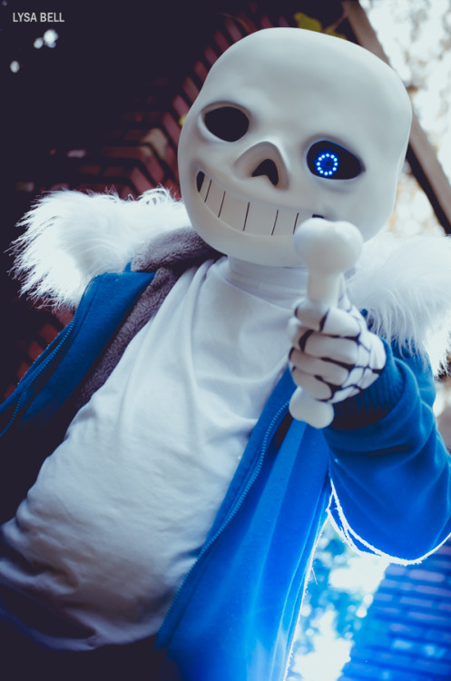 *Bad time intensifiesCosplayer is mephotos: @lysagraphy