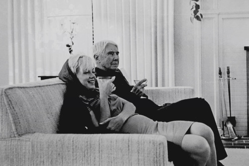 ourmarilynmonroe:  Marilyn Monroe and Carl Sandburg, 1961.