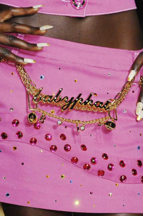 louisvuitttonn:Baby Phat RTW Spring ‘08