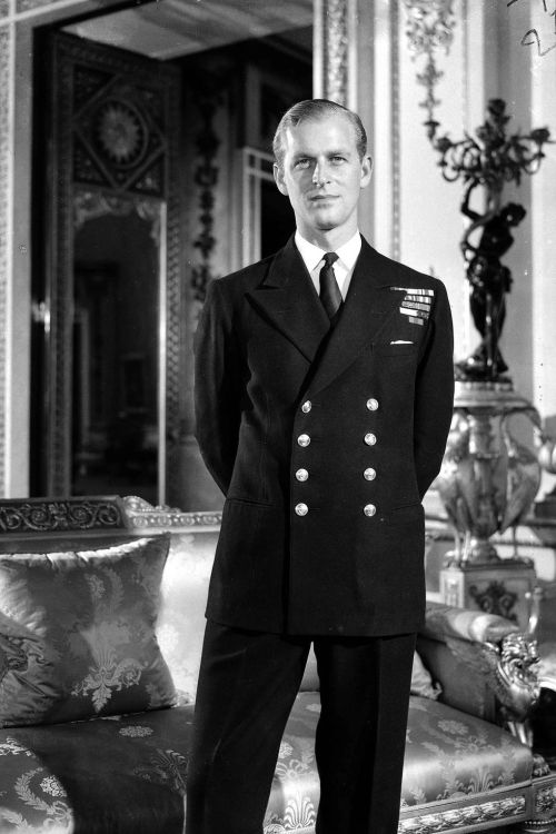 hips.hearstapps.com hbz-prince-philip-1947-gettyimages-79666484-1497019217Source tinamotta.tumblr.co