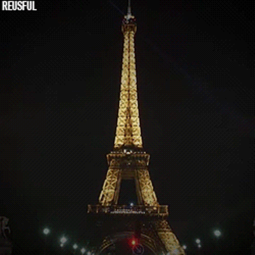 reusful:  the Eiffel Tower’s lights go out in memory of those killed during paris attacks 13/11/2015 