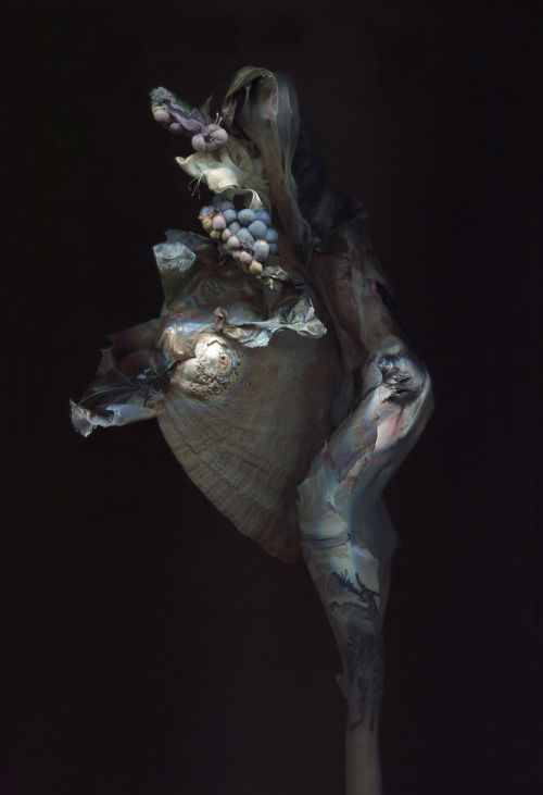 nevver:  Dark strange fruit, Kim Kei