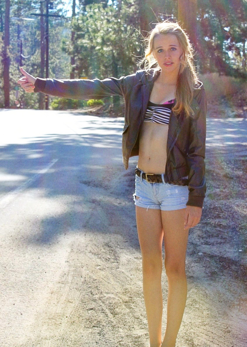 marie-caroline:   Cute hitchhiker in California 