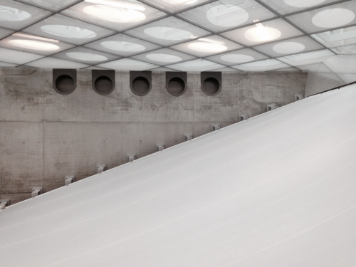 9arris9:  mercedes benz museum I 