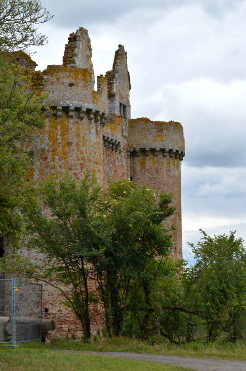 Le périple continue avec le château de l’Ebaupinay. Ce château construit par la famille Vendel au XV