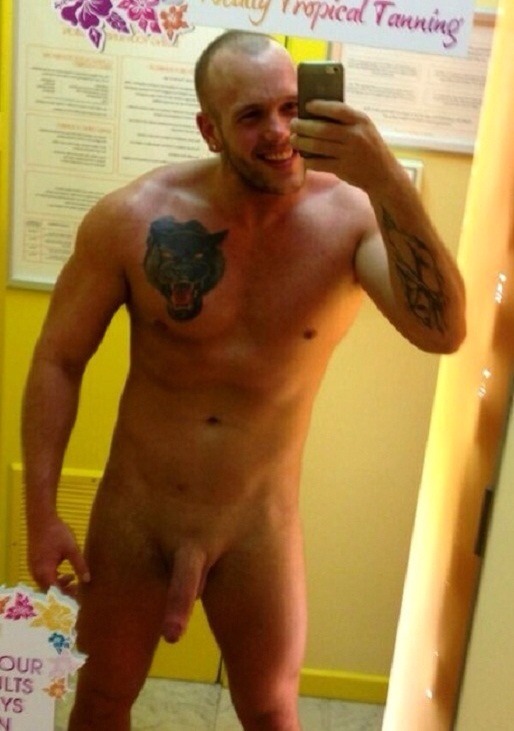markoserbian:  Hot smile, hot body, hot cock