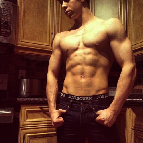 hotmaleteensigg:  Everyone follow @chris_mantovani #muscle #muscular #hot #hotboy #cute #cuteboy #teen #pecs #abs #sixpack #6pack #biceps #HotMale_Teens