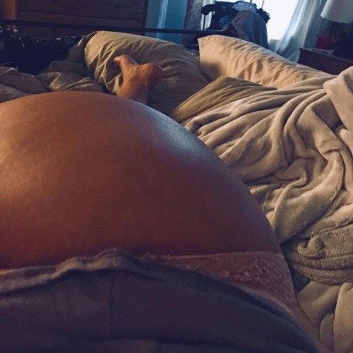 bellaprimo69:  Imperfections & I don’t give a fuck! 🖕🏼💋