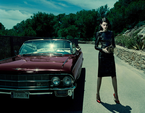 covercampaigneditorial:  German Beauty Antonia Wesseloh az olasz Marie Claire októberi számában Képek: Jacques Olivar Styling: Elisabetta Massari http://www.youtube.com/watch?v=-0m1PYn3qBg