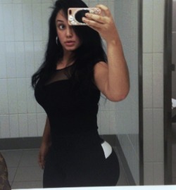 amaxxxingblog:  So Phatt  Hottie