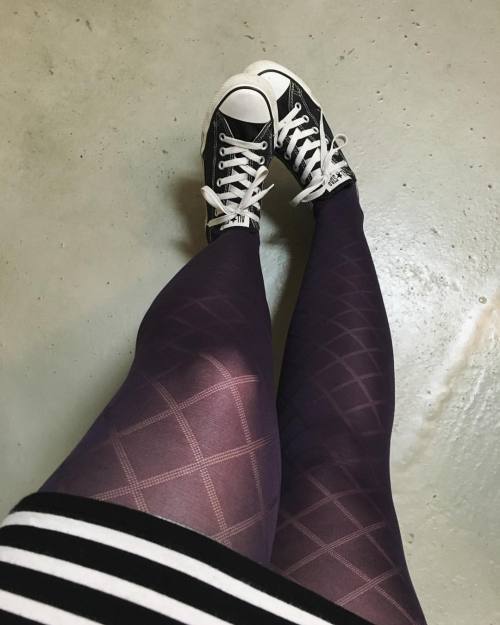 Another #tights and #chucks combo #legs #ootd #stripes #hoseb4bros #nylons #hosiery #converse #stock