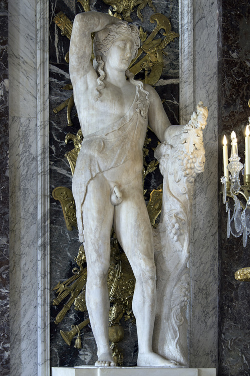 greekromangods:Bacchus (Bacchus de Versailles)François Girardon (1628–1715), after Roma